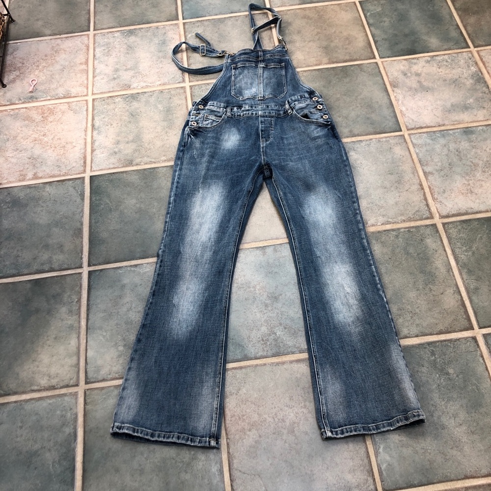 New jean flare overalls. No tags. Women’s S